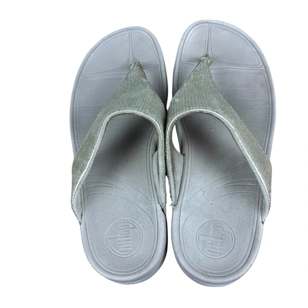 FitFlop Women’s Lulu Crystal Toe-Post Sandals in Latte Beige Measures sz 10